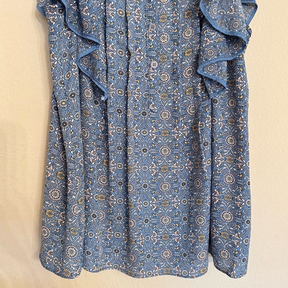 Max Studio Blouse XS Blue White Floral Ruffle Cap Sleeves Button Detailed Shirt - Picture 9 of 15